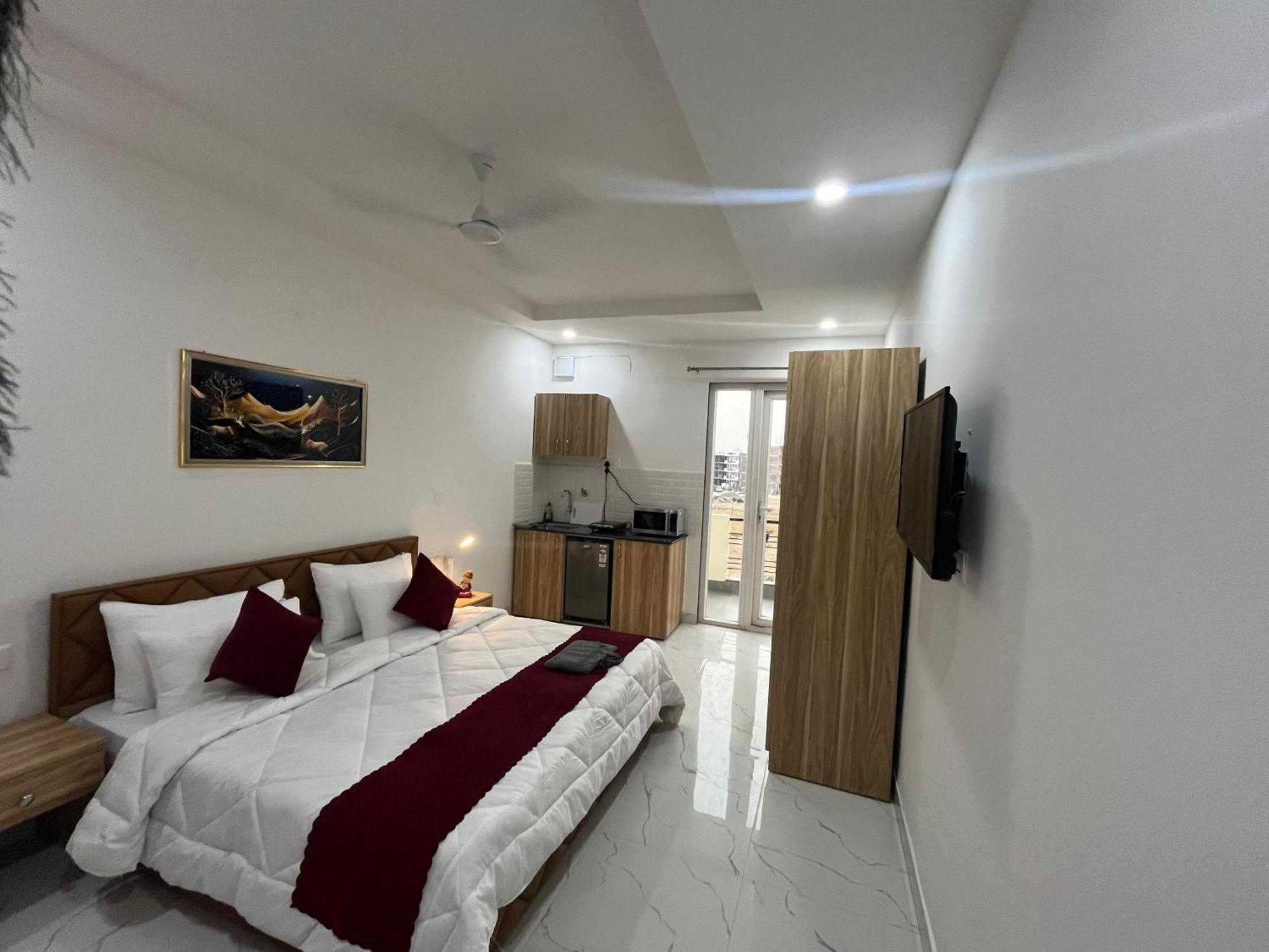 גורגאון The Lodgers Studio Apartment Infront Of Artemis Hospital Gurugram מראה חיצוני תמונה