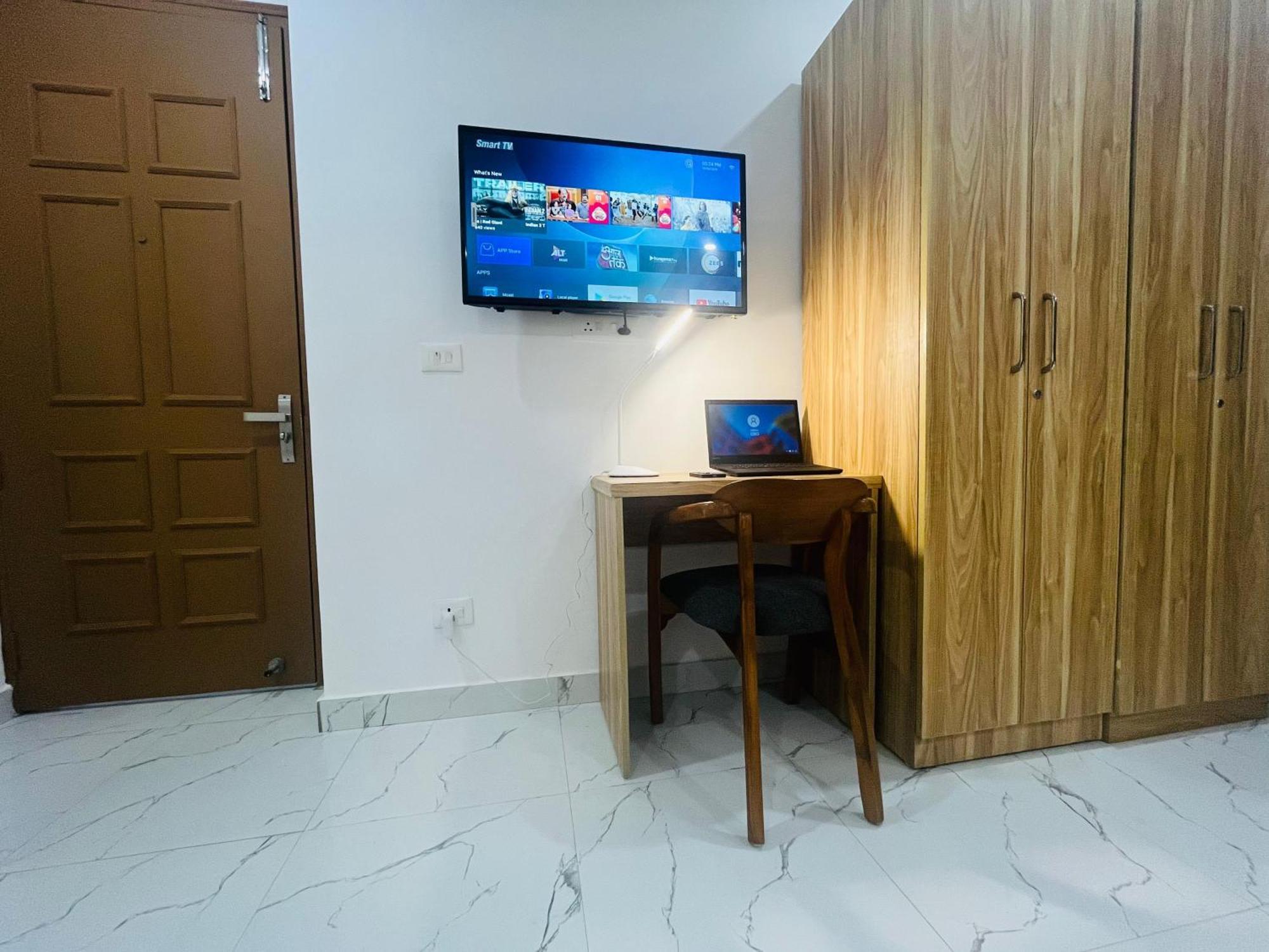גורגאון The Lodgers Studio Apartment Infront Of Artemis Hospital Gurugram מראה חיצוני תמונה