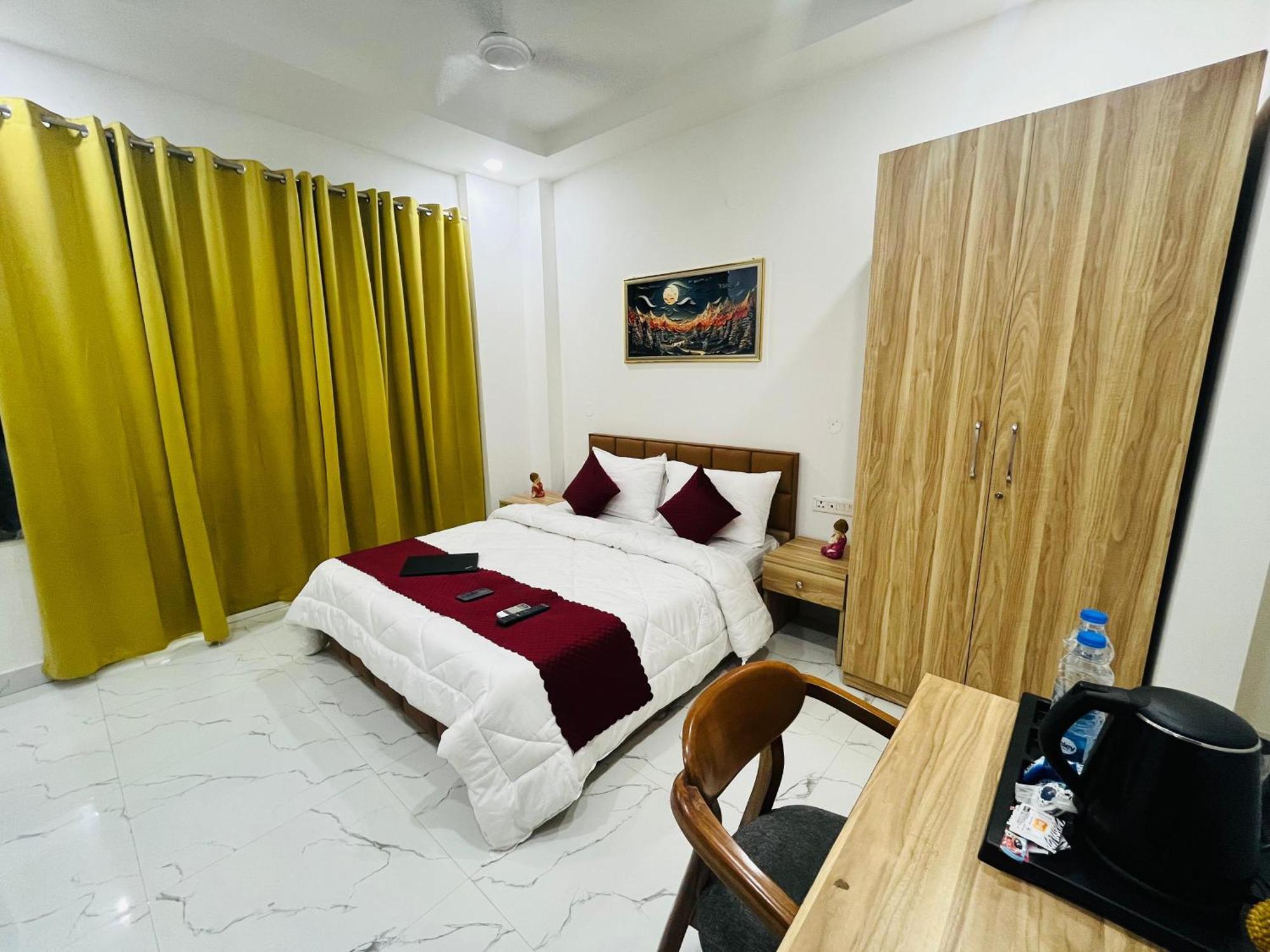 גורגאון The Lodgers Studio Apartment Infront Of Artemis Hospital Gurugram מראה חיצוני תמונה