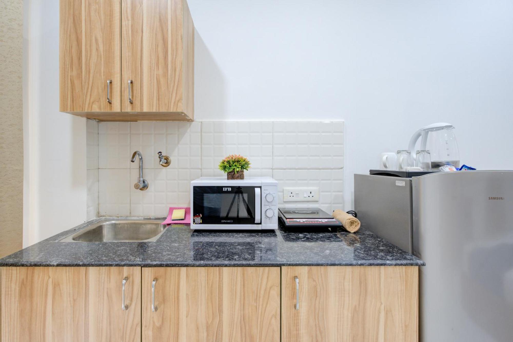 גורגאון The Lodgers Studio Apartment Infront Of Artemis Hospital Gurugram מראה חיצוני תמונה