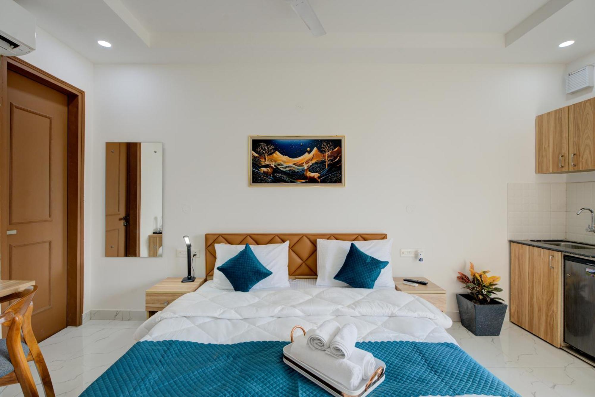 גורגאון The Lodgers Studio Apartment Infront Of Artemis Hospital Gurugram מראה חיצוני תמונה