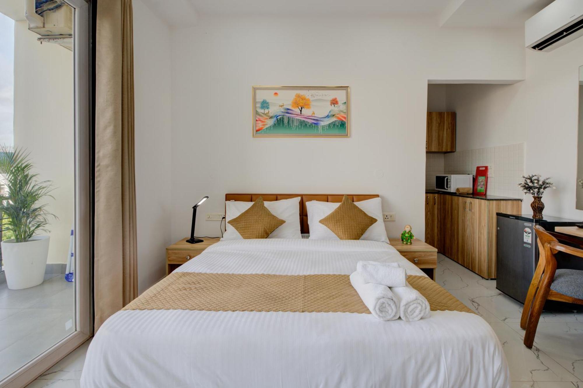 גורגאון The Lodgers Studio Apartment Infront Of Artemis Hospital Gurugram מראה חיצוני תמונה