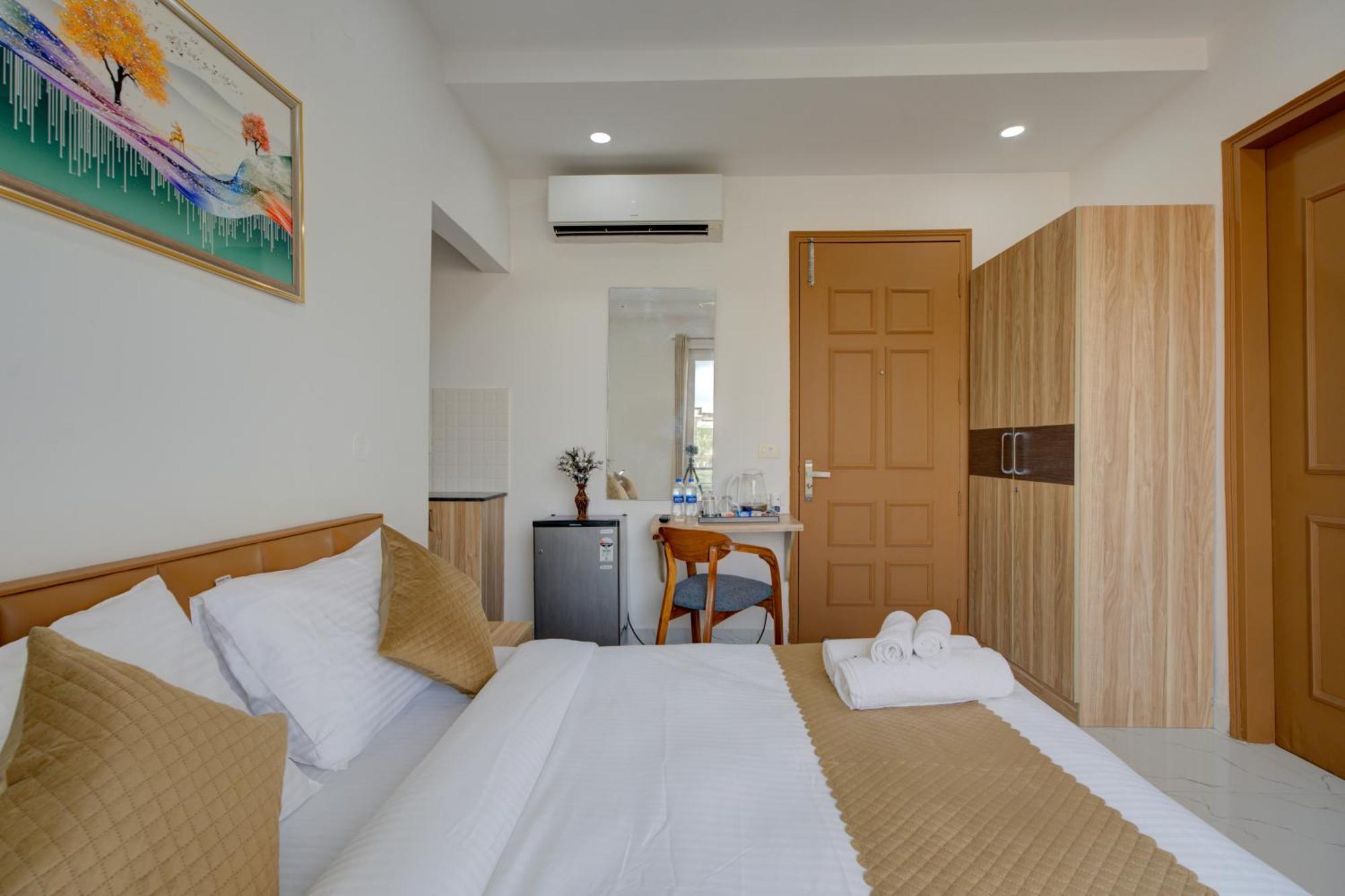 גורגאון The Lodgers Studio Apartment Infront Of Artemis Hospital Gurugram מראה חיצוני תמונה