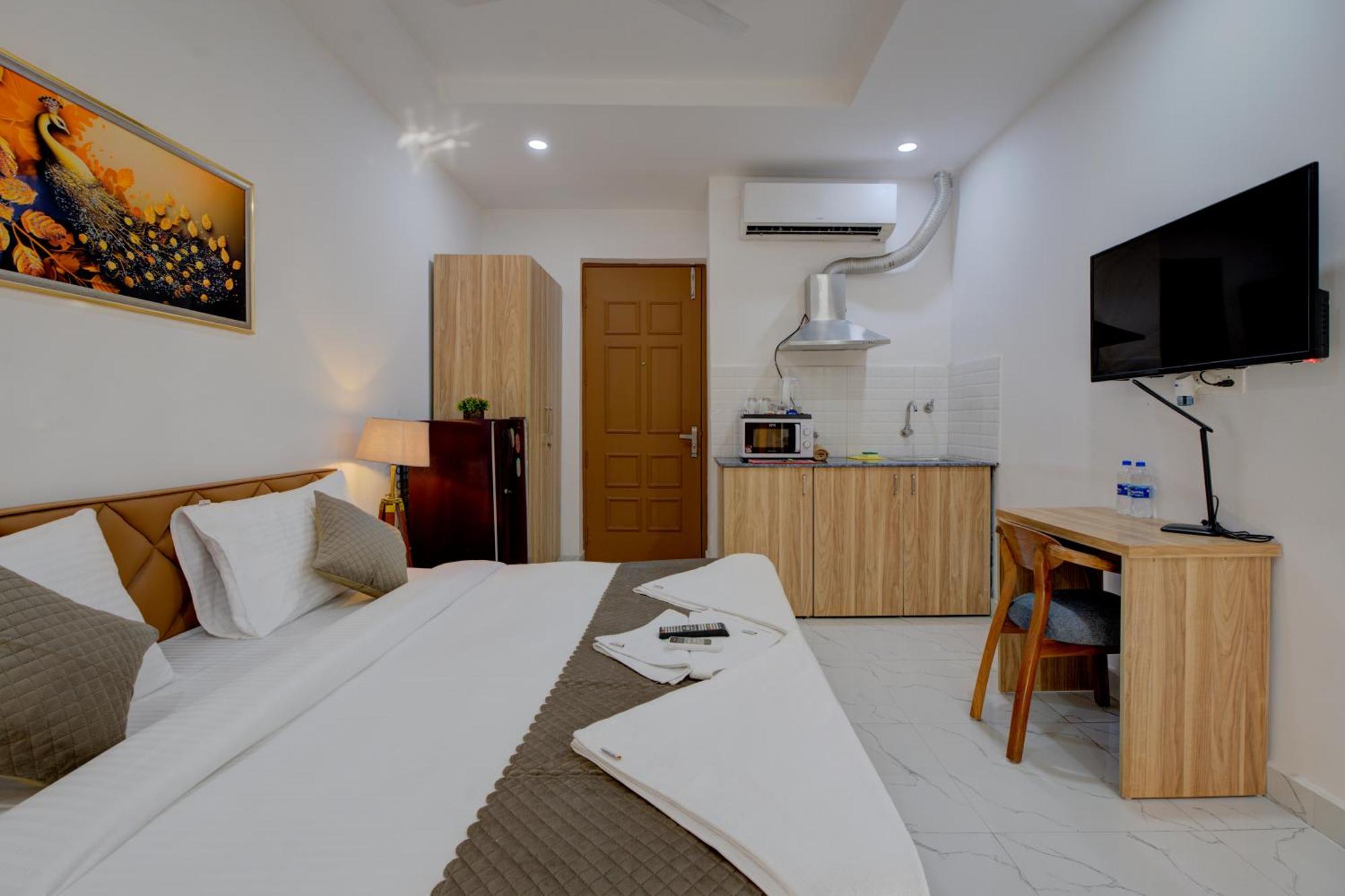 גורגאון The Lodgers Studio Apartment Infront Of Artemis Hospital Gurugram מראה חיצוני תמונה