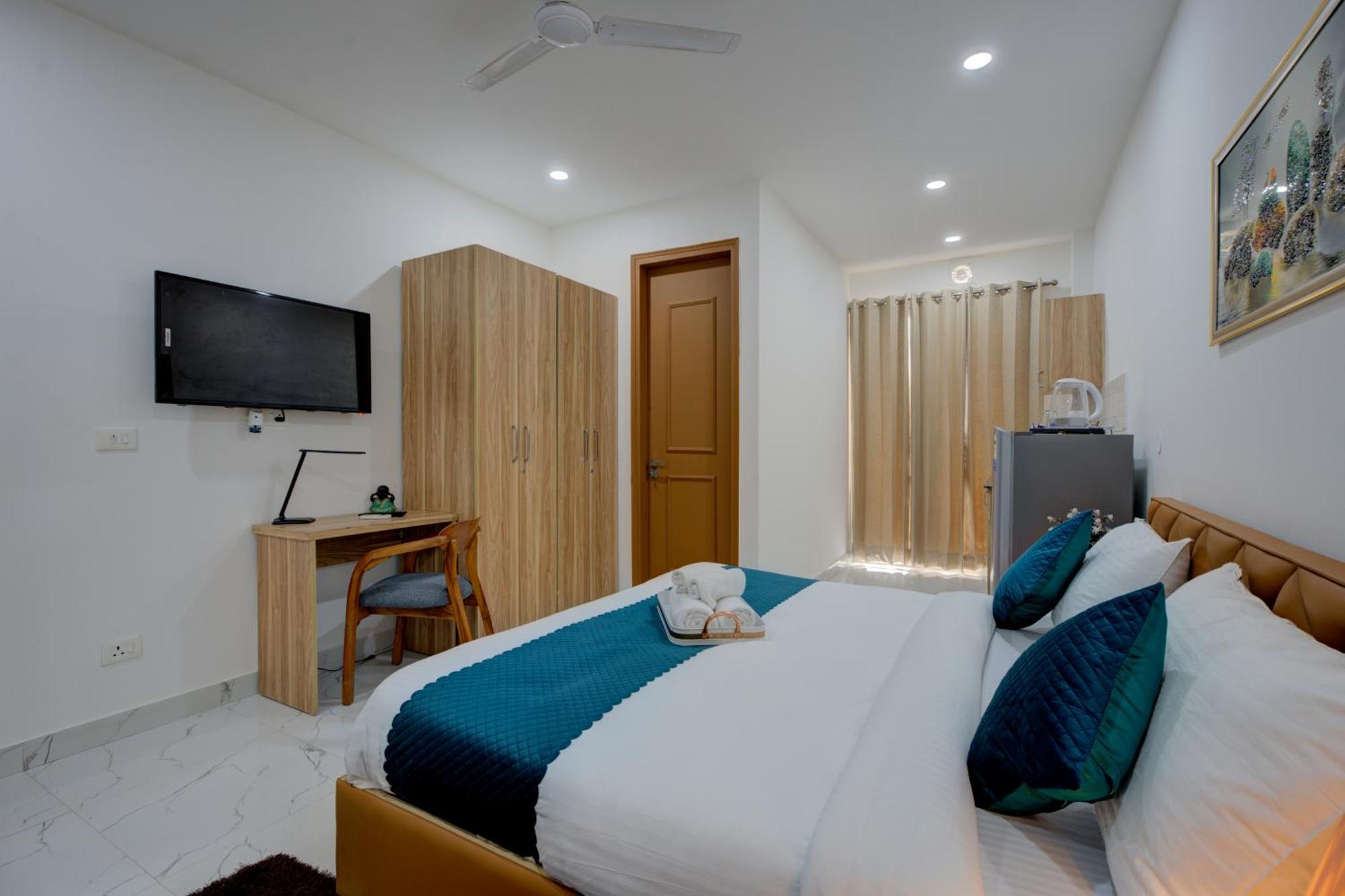 גורגאון The Lodgers Studio Apartment Infront Of Artemis Hospital Gurugram מראה חיצוני תמונה